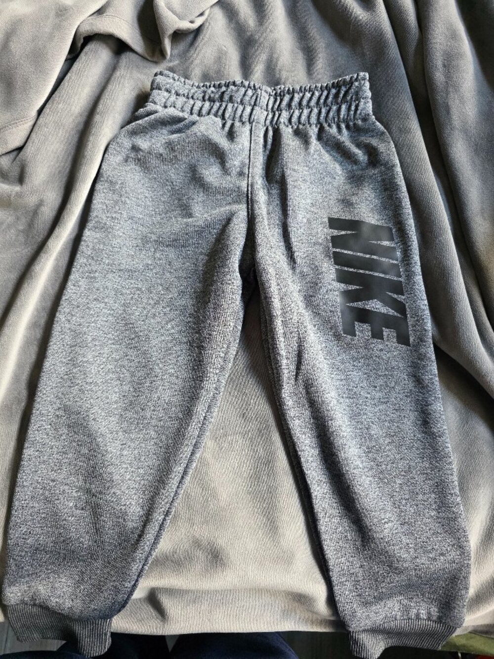 Nike Youth Jogger Sweatpants Gray Black Logo Kids Athletic Pants
